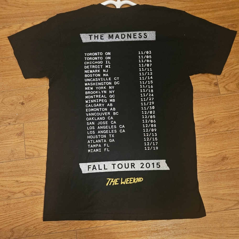 The Weekend XO 2015 Concert T-shirt - Picture 2 of 4